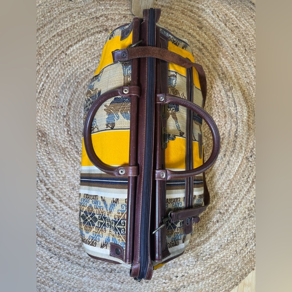 Vintage 🤎Luggage bag (Italian) - Wool & Leather - Picture 2 of 7